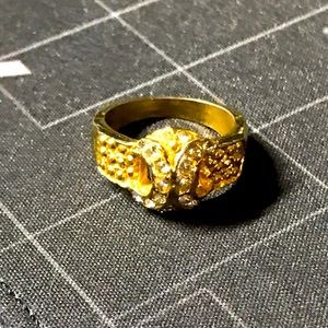 Size 6 Womens Gold Ring